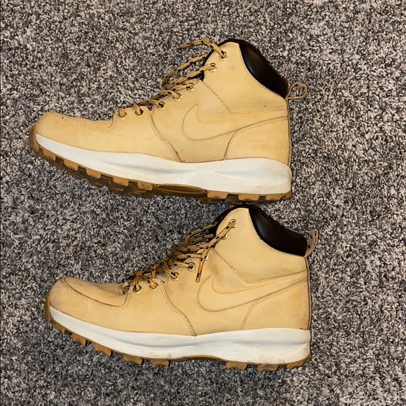 Men’s size 9 Manoa boots. - Picture 2 of 6